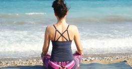 Einfache Yogaübungen sind ideal für Körper und Geist besonders während der Regel